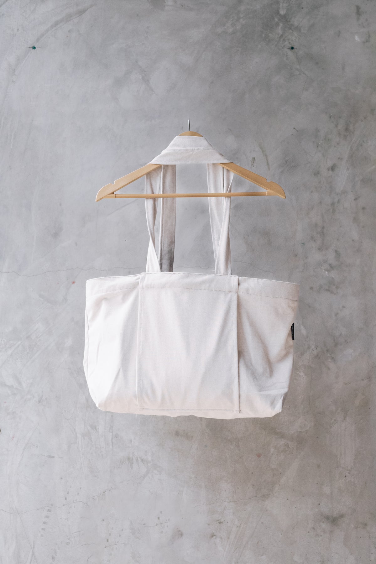 Istmo Tote Bag